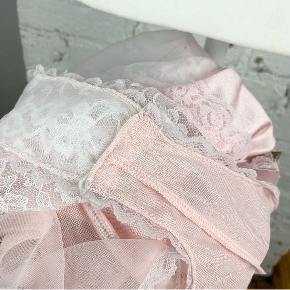 VTG 90s Midnight Hour Light Pink Lace Rosette Floral Ruffle Teddy Lingerie L - Picture 6 of 7